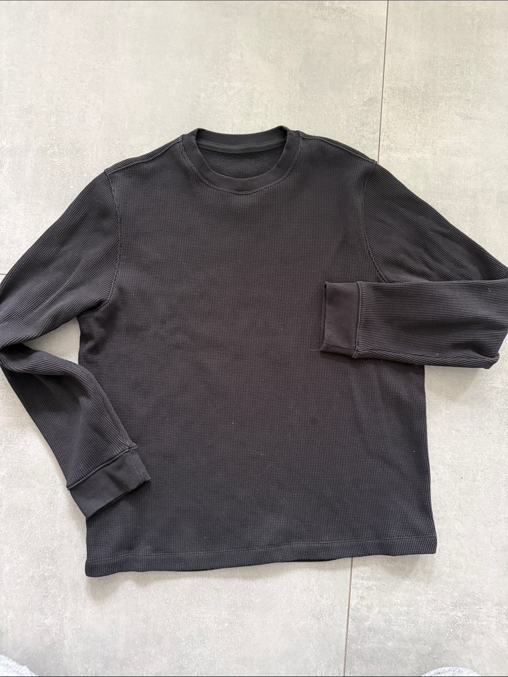lululemon athletica Men's Black Waffle Crew Long Sleeve